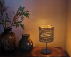 Hot Daells Bolighus Bordlampe genanvendt pap H.38,5 cm