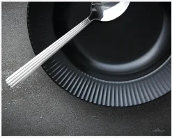 Daells Bolighus Groovy Suppe Tallerken Ø23 cm Sort