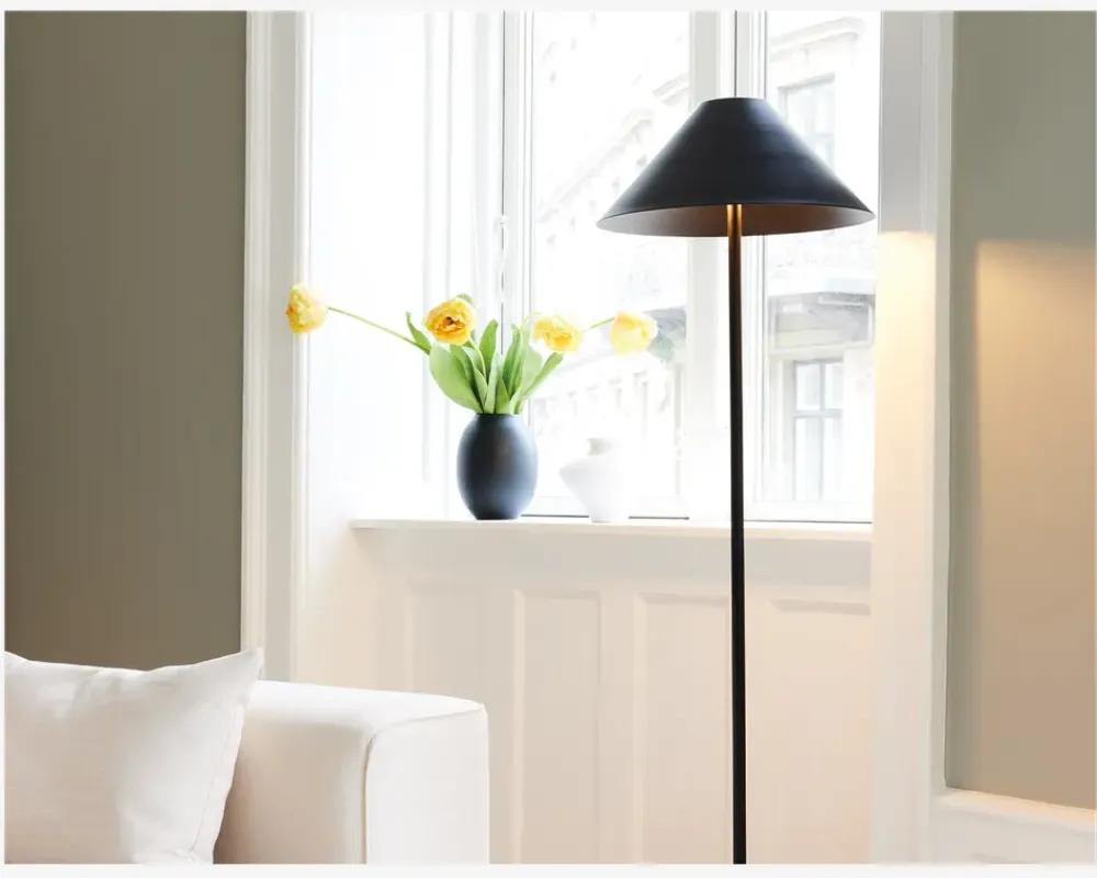 Best Daells Bolighus Gulvlampe Hygge H. 140 cm Sort