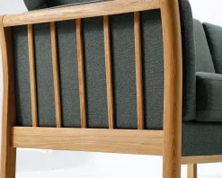 New Daells Bolighus Hjørnesofa grøn med massive trægavle