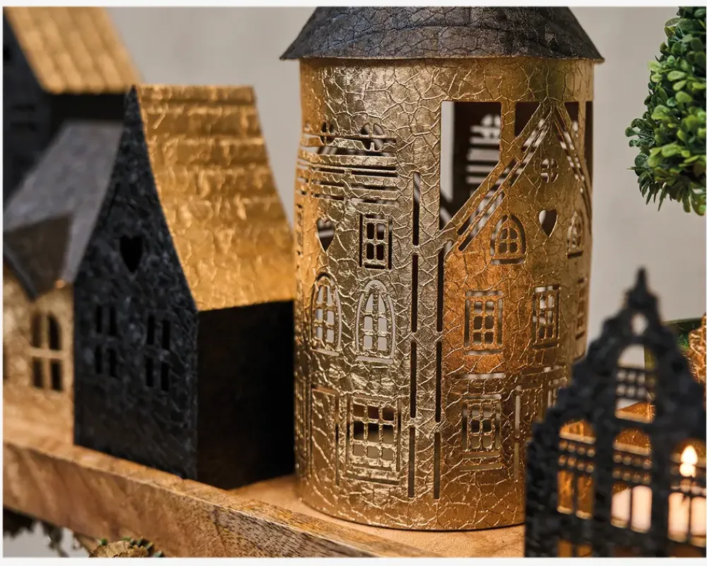 Clearance Daells Bolighus Hus t/fyrfadslys metal 7x5x14 cm