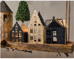 Clearance Daells Bolighus Hus t/fyrfadslys metal 7x7x15 cm