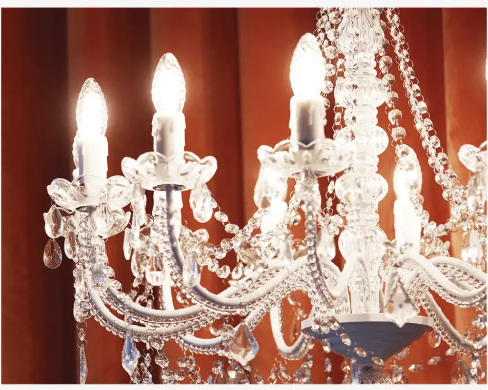 New Daells Bolighus Lysekrone Imperial 12-Armet Hvid Ø.74 cm