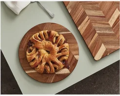 Sale Daells Bolighus Skærebræt Sildeben Acacie Træ Ø.28cm