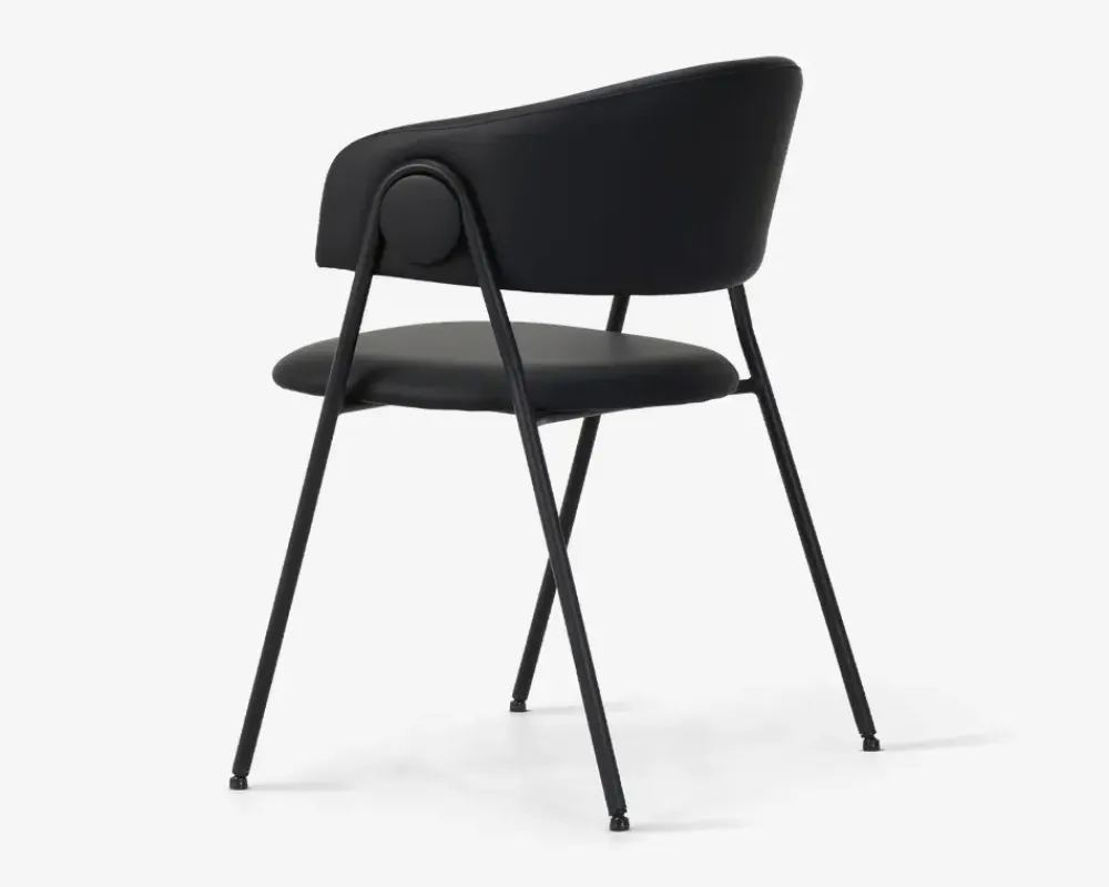 Clearance Daells Bolighus Spisebordsstol med armlæn i sort kunstlæder