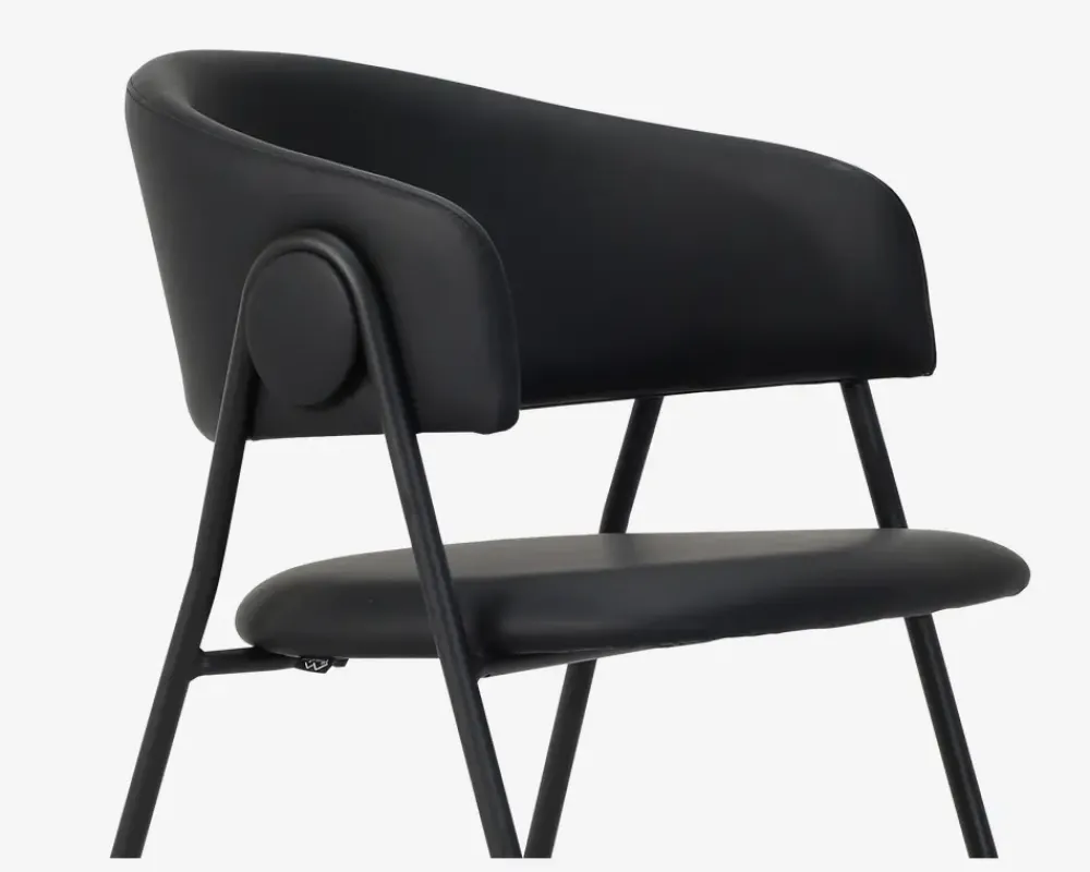 Clearance Daells Bolighus Spisebordsstol med armlæn i sort kunstlæder