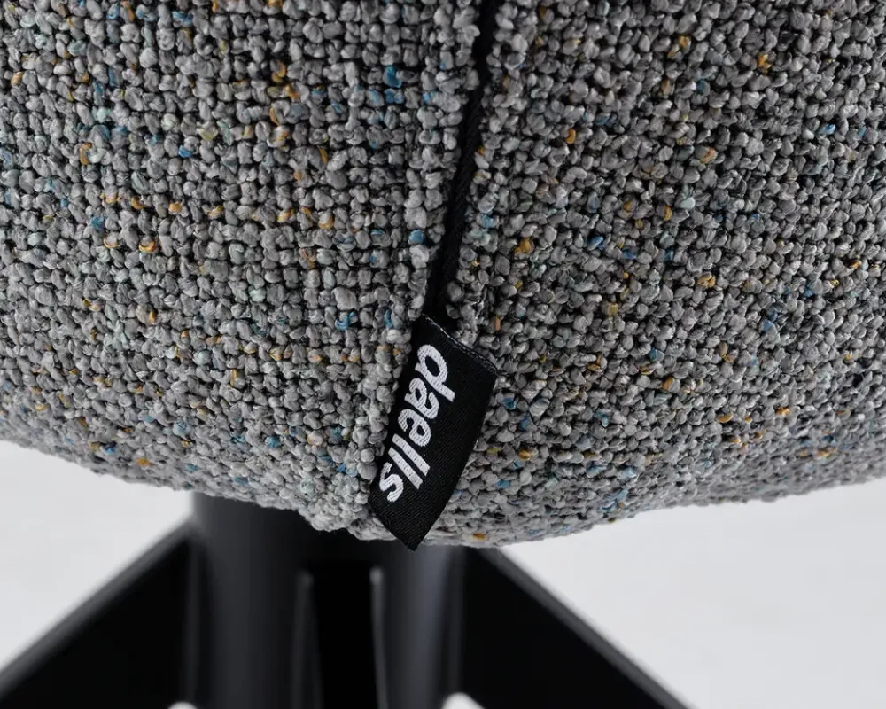 New Daells Bolighus Spisebordsstol med armlæn i grå