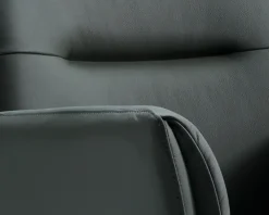 Daells Bolighus Spisestuestol med armlæn i grøn læder