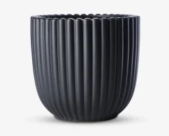 Online Daells Bolighus Urtepotteskjuler Nobel mat sort 17x18 cm