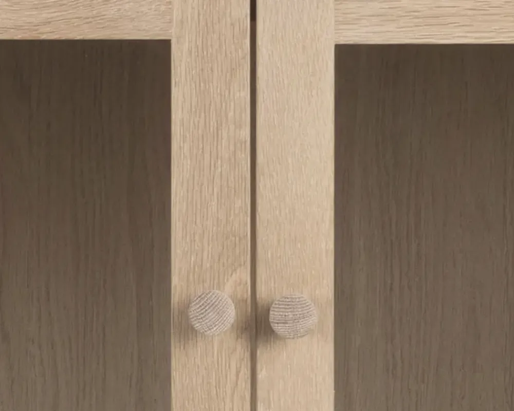 Outlet Daells Bolighus Vitrine Aston i hvidolieret fineret eg