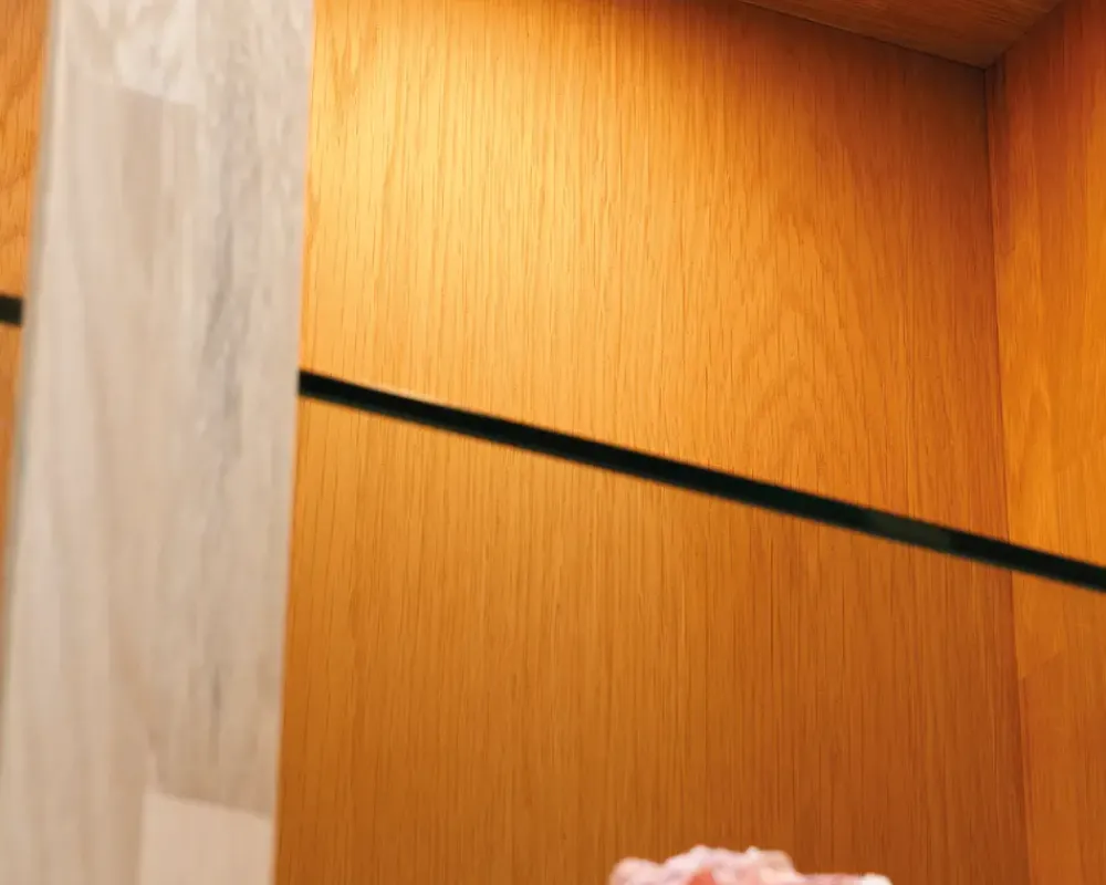 Sale Daells Bolighus Vitrine i hvidolieret eg B. 94 cm